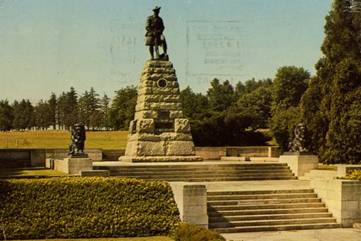 Kilted Highlander at Beaumont Hamel